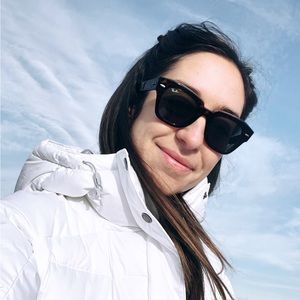 Meet your Posher, Cristina